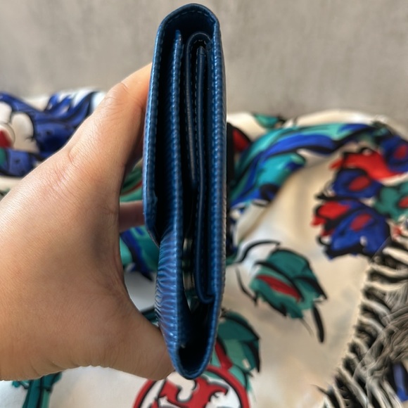 EUC Authentic Louis Vuitton Vintage Epi Portomone Long Wallet/Crossbody - Picture 4 of 17